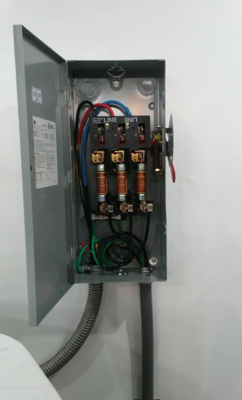 Three-phase disconnect switch installed for Smoke Detector Installation in Uwchlan